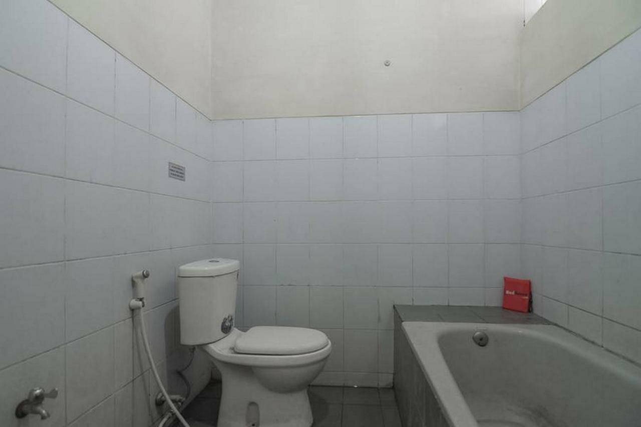 Reddoorz @ Maribaya Street Hotel Lembang Bagian luar foto