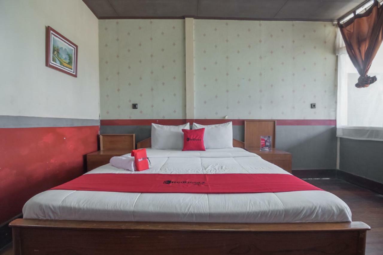 Reddoorz @ Maribaya Street Hotel Lembang Bagian luar foto